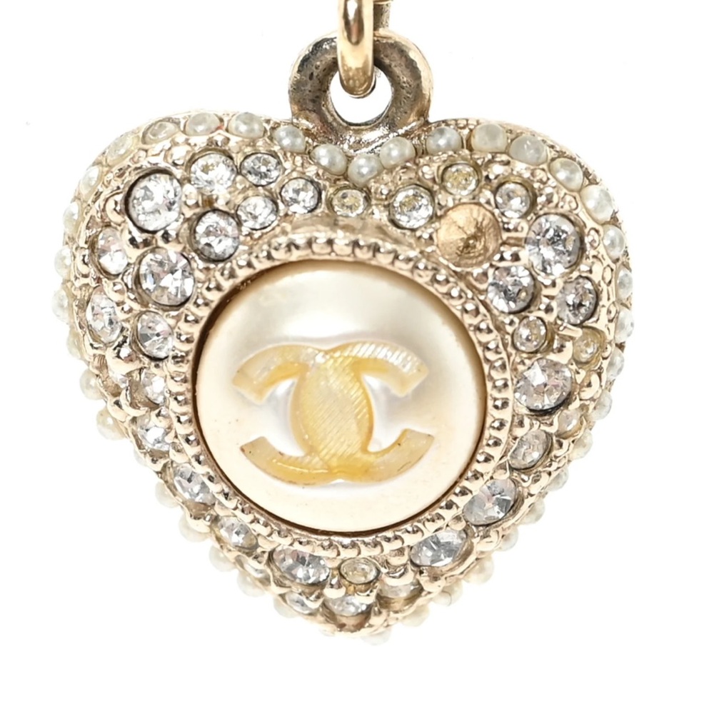 Chanel crystals, pearl heart Pendant gold tone hardware necklace - Picture 6 of 8